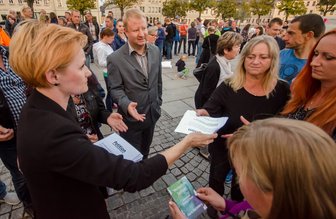 Auf Mahnwachen folgt Petition - 