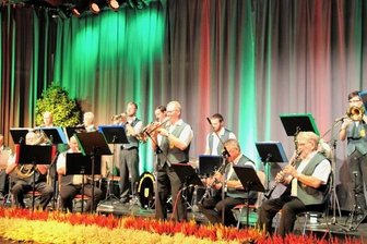 Auf Musikherbst folgt für Orchester schöpferische Pause - Den Herolder Blasmusikanten, hier beim Konzert im Volkshaus, ist auch in der schwierigen Coronazeit kein Musiker abgesprungen. 