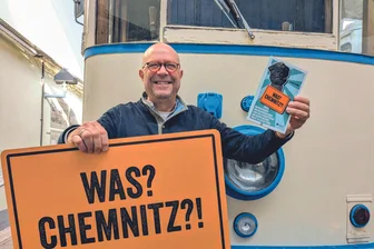 Auf Spurensuche entlang der City-Bahn - Der Chemnitzer Autor Stefan Tschök liest am Denkmaltag in Mittelsachsen.