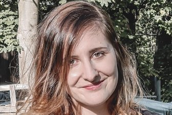 Aufatmen in Oelsnitz: Verlag erhält Baugenehmigung - Vanessa Lipinski hat den Vajona-Verlag in Oelsnitz gegründet.
