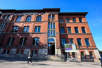 Aufatmen in Wittgensdorf: Lösung für Hortkinder gefunden - Die Hortkinder in Wittgensdorf sollen künftig am Rande des Schulgeländes betreut werden.