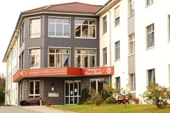 Aufatmen nach Corona-Ausbruch im Seniorenzentrum Lengenfeld - Im Senioren-Pflegeheim Haus Linde in Lengenfeld kehrt nach einem Corona-Ausbruch Entspannung ein.