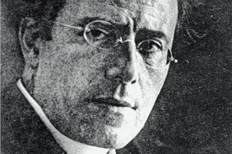 Auferstehung inklusive: Theater Plauen-Zwickau eröffnet Konzertsaison mit Filmmusik für das eigene Biopic im Kopfkino - Der Dirigent und Komponist Gustav Mahler