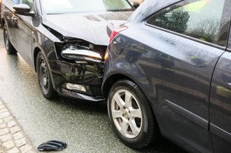 Auffahrunfall vor Ampel in Schneeberg -