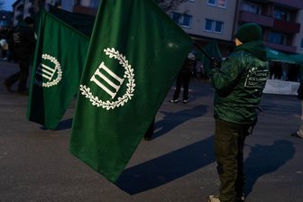 Aufmarsch von "Der dritte Weg" in Plauen: Linke ruft zu Fenster-Aktion auf - (Archiv)