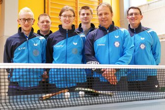 Aufstieg als nachträgliches Jubiläumsgeschenk: Zschopauer Tischtennisverein schreibt Geschichte - Sicherten sich Platz 1 in der 2. Bezirksliga Ost - von links: Max Flath, Patrick Latiszew, Jule Jablinski, Philipp Weber, Veikko Bartsch und Steve Rothe vom SSV Zschopau.