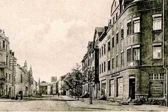 Auftakt für Vortragsreihe zum Stadtjubiläum mit alten Ansichten und neuen Bildern aus Flöha - Eine historische Ansicht der heutigen Augustusburger Straße in Flöha.