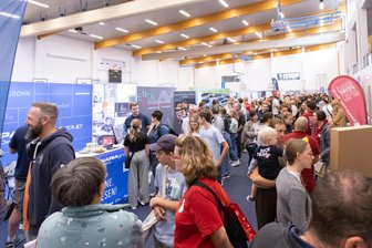 Auftakt in Mittweida: Großes Interesse an Ausbildungsmesse - Die Ausbildungsmesse „Schule macht Betrieb" in Mittweida zog rund 2600 Besucher an.