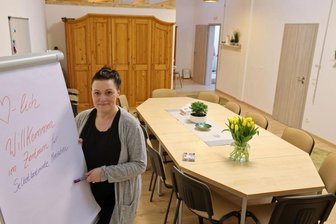 Aus altem Gasthof wird ein Sozialzentrum - "Willkommen im Zentrum für selbstbestimmte Menschen", hat Bianca Hofmann auf das Papier geschrieben. 