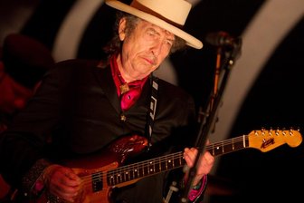 Aus dem Newsroom: Bob Dylan in Magdeburg - War es ein Abschiedskonzert? - Ho-Chi-Minh-Stadt, im April 2011: Sänger Bob Dylan steht bei seinem ersten Vietnam-Konzert in der RMIT University auf der Bühne.