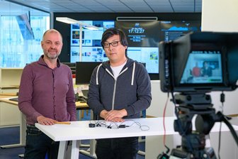 Aus dem Newsroom: Hass im Netz - ein Experiment mit Sachsens Polizei - Oliver Hach und Online-Redakteur David Hagenbäumer 