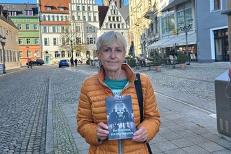 Aus der Steiermark nach Zwickau: Wie eine Buchautorin die Geschichte Ihres Großvaters erzählt - Andrea Herold hat ein Buch über ihren Großvater geschrieben, der aus der Steiermark nach Zwickau kam.