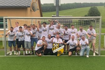 Aus der Vergangenheit gelernt: Deshalb greifen Pockau-Lengefelds Fußballer jetzt nach dem Double - Den Aufstieg haben die Kicker des FSV Pockau-Lengefeld bereits bejubelt, nun soll der Pokalsieg folgen.