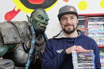 Aus für den beliebten Gamer-Laden - Stefan Höppner gibt seine Playboxx in der Stollberger Innenstadt auf - seit 2009 hat er das Geschäft am Rossmarkt. In ein paar Monaten wird nach jetzigem Stand der Dinge Schluss sein.