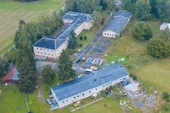 Aus für millionenschweres Geothermie-Projekt im Erzgebirge - Auf dem Areal der alten Polizeischule in Wildbach sollte der Bohrplatz errichtet werden.