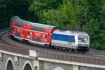 Ausbau der Bahnstrecke Chemnitz–Leipzig: Bleiben weitere Abschnitte eingleisig? - Der unzureichende Zugverkehr zwischen Chemnitz und Leipzig ist immer wieder ein Ärgernis. Die Strecke ist nur an einigen Stellen zweigleisig.