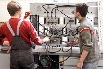 Ausbildungsmesse in Limbach-Oberfrohna: Über 90 Unternehmen präsentieren Zukunftschancen - Am Samstag findet erneut die Ausbildungsmesse in Limbach-Oberfrohna statt.