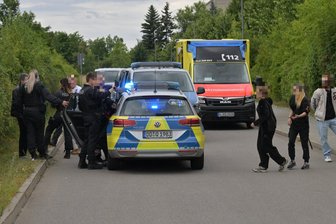 Auseinandersetzung am Rande von Testspiel des FSV Zwickau: Polizei spricht von Körperverletzung und Bedrohung - Am Rande des Testspiels des FSV Zwickau in der GGZ-Arena ist es am Mittwochabend zu einem Polizeieinsatz gekommen.