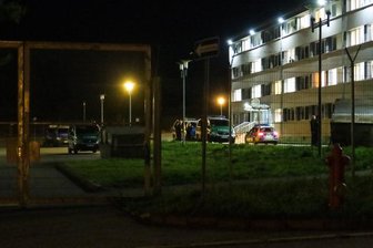 Auseinandersetzungen in Schneeberger Asylbewerberunterkunft - mehrere Personen verletzt -