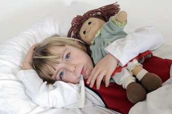 Ausfälle in Kitas und Schulen: Grippewelle startet im Vogtland früher als üblich - Ausfälle in Kitas und Schulen: Grippewelle startet im Vogtland früher als üblich