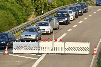 Ausfahrt an der A 4 wegen Reparatur gesperrt -