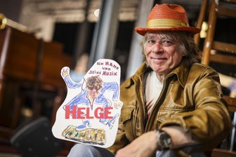 Ausflugstipps für das Wochenende: Helge Schneider im Vogtland, Plauener Herbst, Ü-30-Party und vieles mehr - Der Musiker und Komiker Helge Schneider tourt 2025 mit seinem Programm „Ein Mann und seine Musik“ durchs Land. Jetzt ist er in Plauen zu Gast.