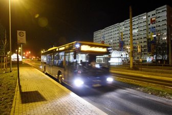 Ausgedünnter Fahrplan bei Chemnitzer Bussen und Bahnen: So reagieren CVAG-Kunden - Ab 4. Oktober fahren Busse und Bahnen in Chemnitz schon ab den frühen Abendstunden nur noch im Halbstundentakt.