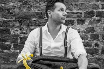 „Ausgerechnet Bananen“: Hans Kittelmann präsentiert an den Theatern in Freiberg und Döbeln Schlager und Evergreens der „Goldenen Zwanziger“ - Hans Kittelmann präsentiert sein Programm „Ausgerechnet Bananen“ am Wochenende in Mittelsachsen.