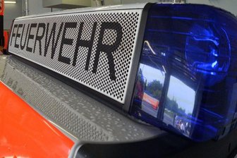 Auslaufendes Öl sorgt für Verkehrschaos in Werdau - 