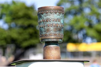 Auslosung Sachsenpokal-Viertelfinale: Diese Mannschaften haben die großen Lose gezogen - Um diesen Pokal geht es. Titelverteidiger ist Lok Leipzig, das im vergangenen Jahr das Finale mit 3:0 gegen den Chemnitzer FC gewann.