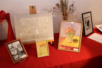Ausstellung Farbenspiel in Penig: Warum jedes Motiv in einem anderen Stil gemalt ist - Verschiedene Stile, verschiedene Motive: Das Kleine Kino in Penig zeigt Werke von Christine Nitzsche.