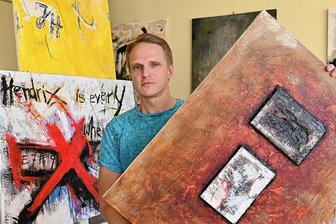 Ausstellung in Mittweida lässt Wiederauer Original aufleben - Unverhofft Ausstellungskurator: Steffen Störl macht die Werke aus dem Nachlass von Günther Böttger in Mittweida für das Publikum zugänglich.