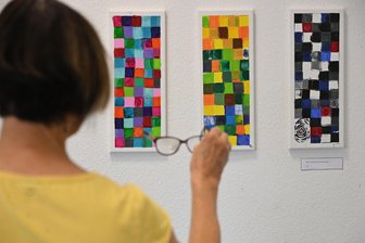 Ausstellung in Open Space: Künstlerische Ausblicke psychisch kranker Menschen - Der Künstler der Serie „Blick ohne und mit Depression“ möchte anonym bleiben.