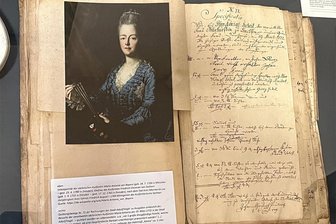 Ausstellung zum Essen: Als die Kurfürstin in Adorf schlemmte - Essen in Adorf: "Ihro Königl. Hoheit 1 dreypfuendige Forelle als voigtländische Raritaet unterthänigst praesentiert“.