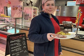 Auswärts frühstücken? In Oederan gibt es ein neues Angebot - Tina Markert kehrt regelmäßig zum Mittagessen in der „Stanze“ in Oederan ein.
