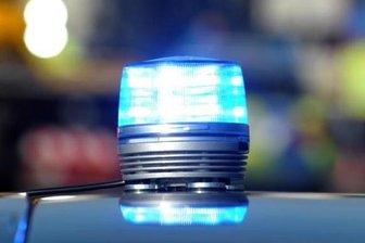 Auto fährt Kind an - Verwandter würgt den Fahrer -