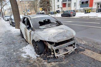 Der Seat Cupra konnte von der Feuerwehr nicht gerettet werden.