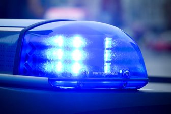 Auto in der Elbe versunken -