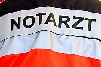 Auto rast frontal in Lastwagen: beide Fahrer verletzt -