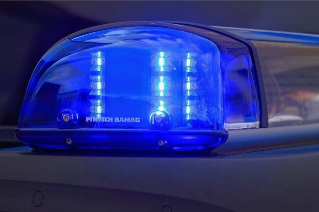 Auto überschlägt sich bei Eichigt - Die Polizei war am Donnerstagabend bei einem Unfall im Eichigter Ortsteil Birkigt im Einsatz. 