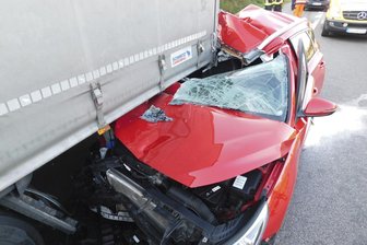 Autobahn A4 nach Unfall kurzzeitig gesperrt -