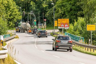 Autobahnzubringer im Erzgebirge ab Montag voll gesperrt - und nahe der Umleitung gibt’s weitere Behinderungen - Ist ab Montag voll gesperrt: der viel befahrene Autobahnzubringer bei Zwönitz.