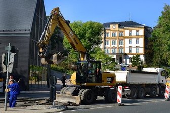 Autofahrer genervt von Sperrungen - Die Bahnhofstraße in Mittweida ist zwischen Technikumplatz und Schillerstraße nur noch stadtauswärts befahrbar.