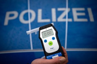 Autofahrer in Geringswalde: Falsch geparkt - und mit Alkohol im Blut aufgeflogen - Nach einem Atemalkoholtest musste ein Fahrer in Geringswalde zum Bluttest (Symbolbild).