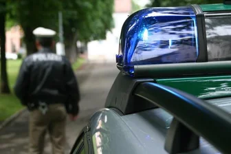 Autofahrer sorgt für Stromausfall in Obercrinitz - 