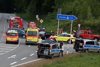 Autofahrerin bei Unfall in Wüstenbrand schwer verletzt - 