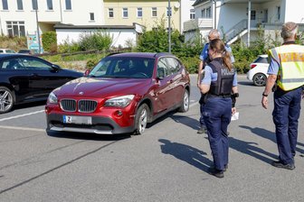 Autofahrerin verletzt Fußgängerin in Lichtenstein schwer - Eine Frau wurde am Mittwochvormittag bei einem Unfall an der Glauchauer Straße in Lichtenstein verletzt.