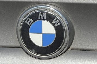 Autohändler aus dem Vogtland verkauft BMW nach Weißrussland und landet dafür vor Gericht - Ein BMW ist für einen vogtländischen Autohändler zum Verhängnis geworden.