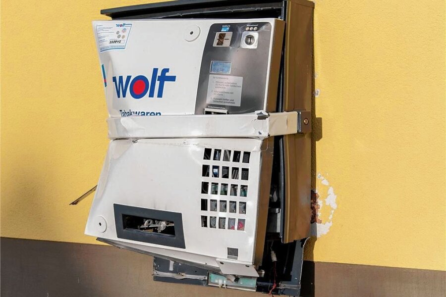 Automatensprengung: Polizei sucht weiterhin nach Tätern - Kippenautomaten werden regelmäßig gesprengt, zuletzt in Geringswalde. Auch in Erlau (Foto) war dies schon der Fall. 