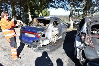 Autos in Brand-Erbisdorf in Flammen - Polizei vermutet Brandstiftung -